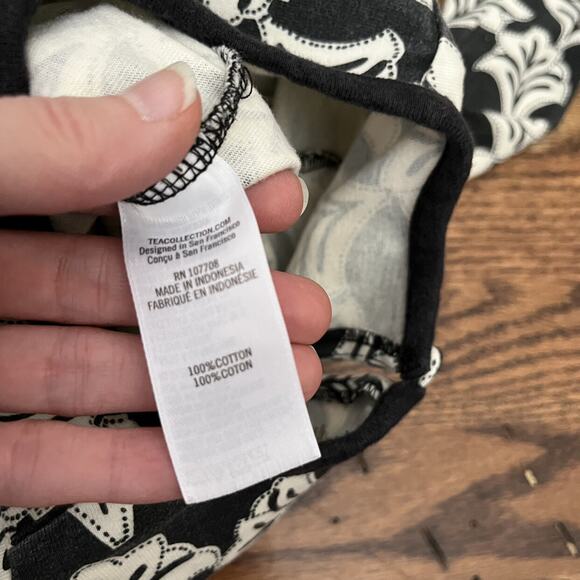 Tea Collection (18|24m) Printed Romper - Picture 6 of 9